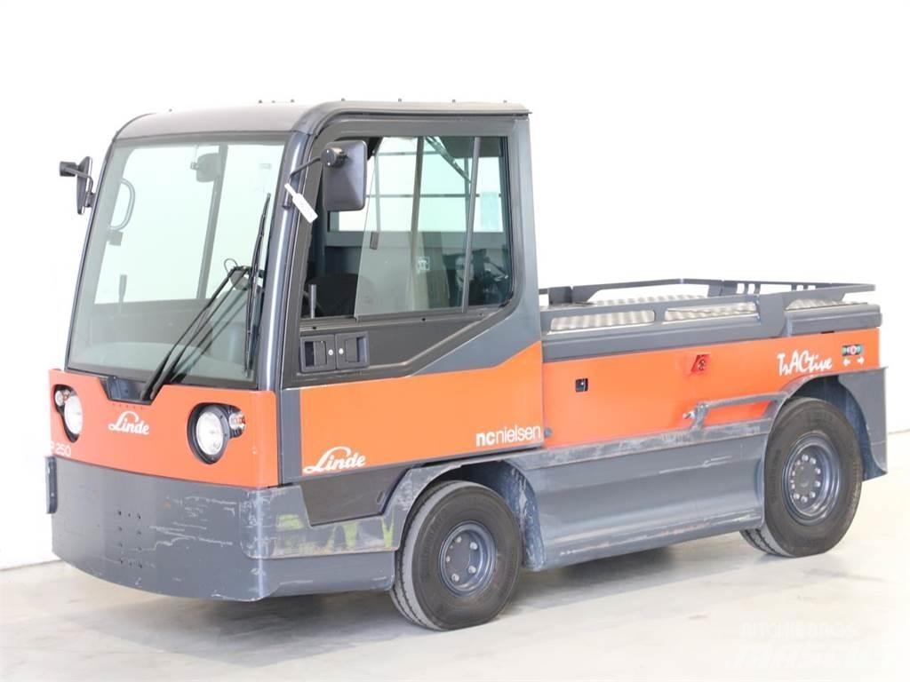 Linde P250/127 견인 트럭
