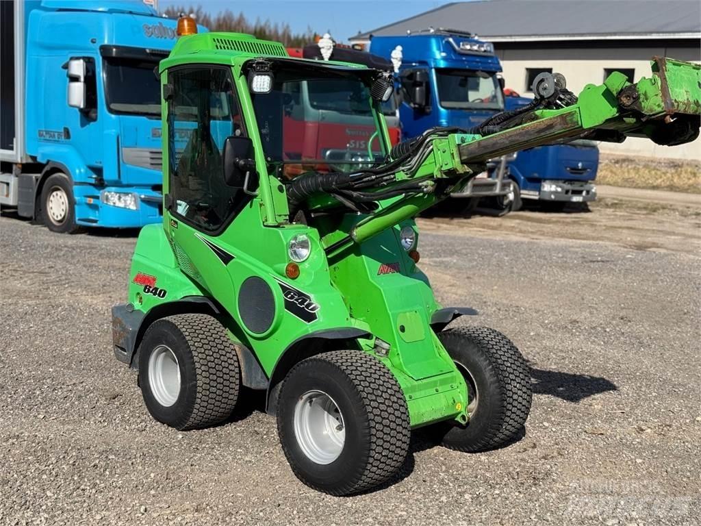 Avant 640 DLX 미니 로더