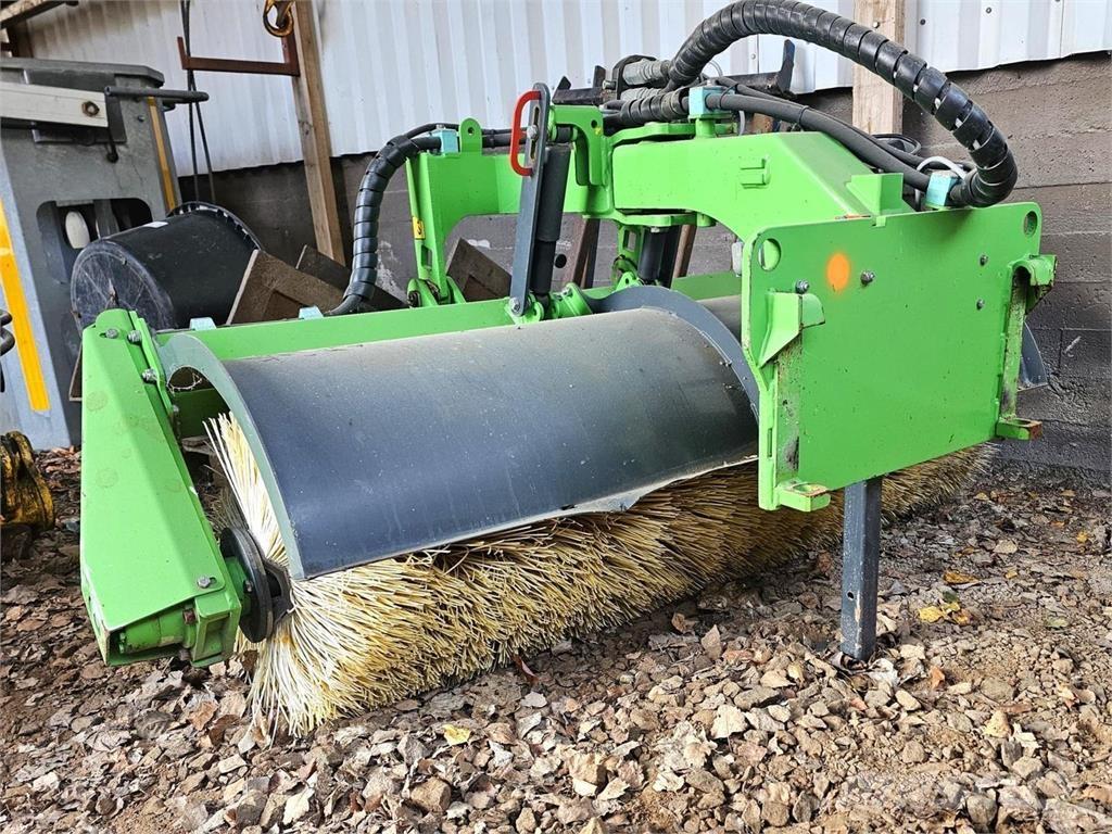 Avant Avoharja 브러쉬