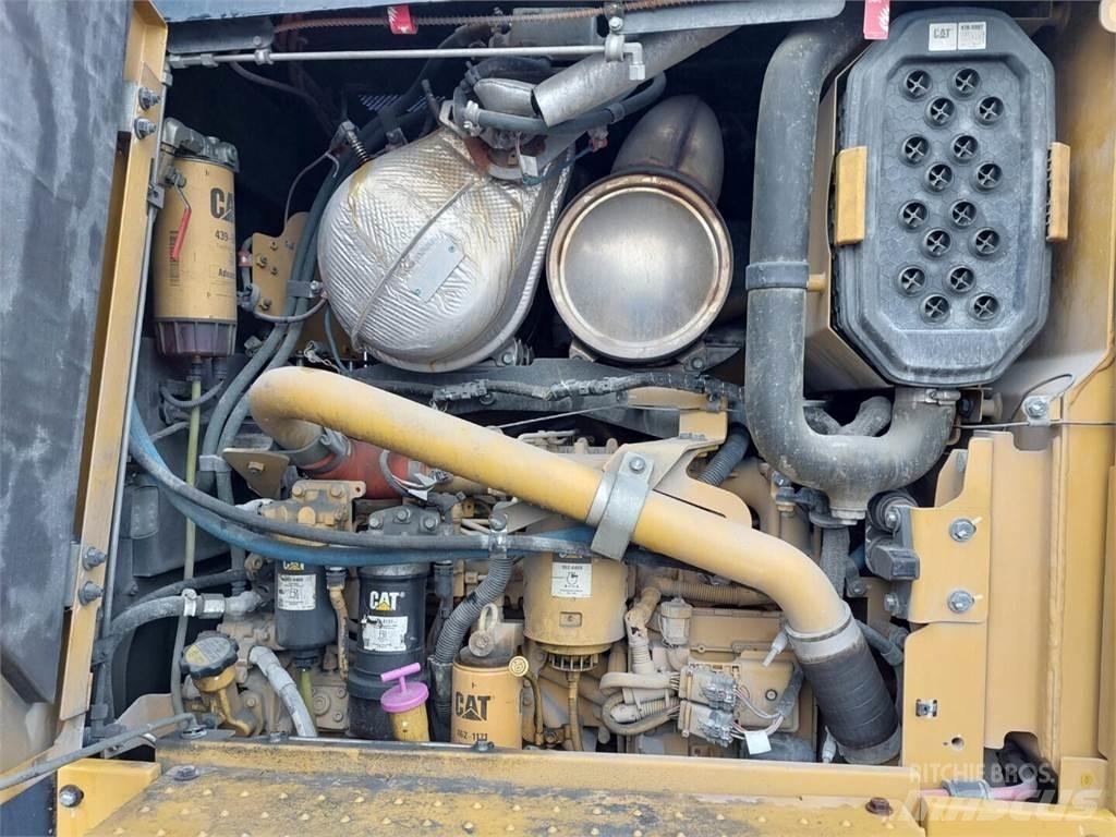 CAT 120 그레이더