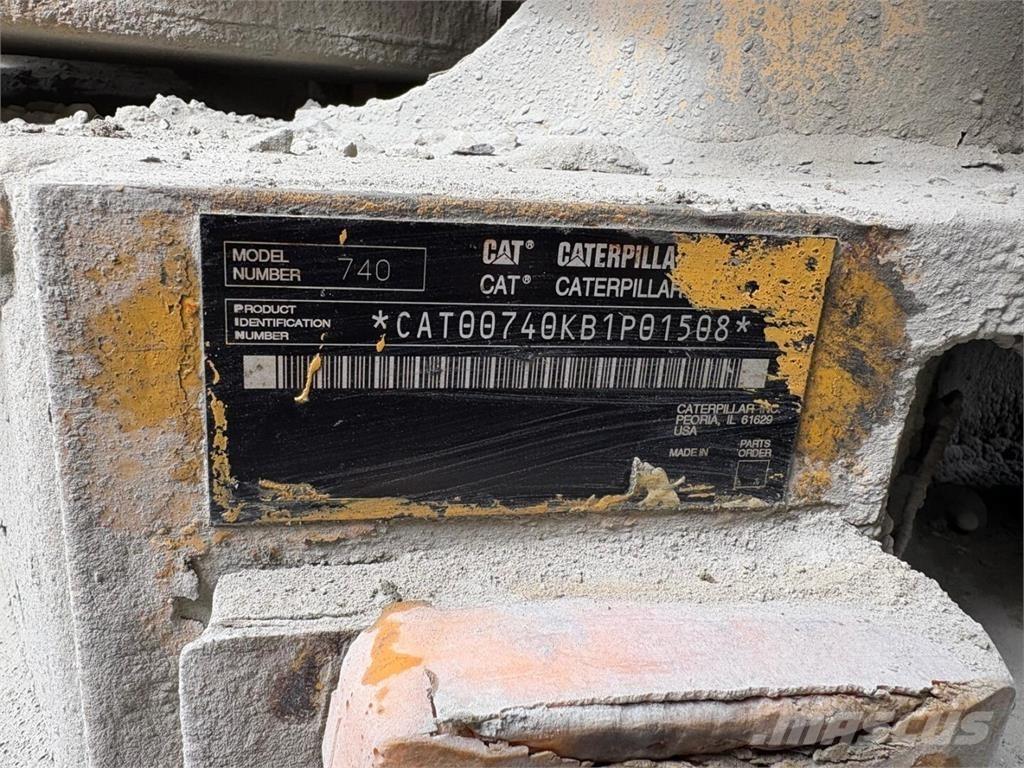 CAT 740 연결식 홀러
