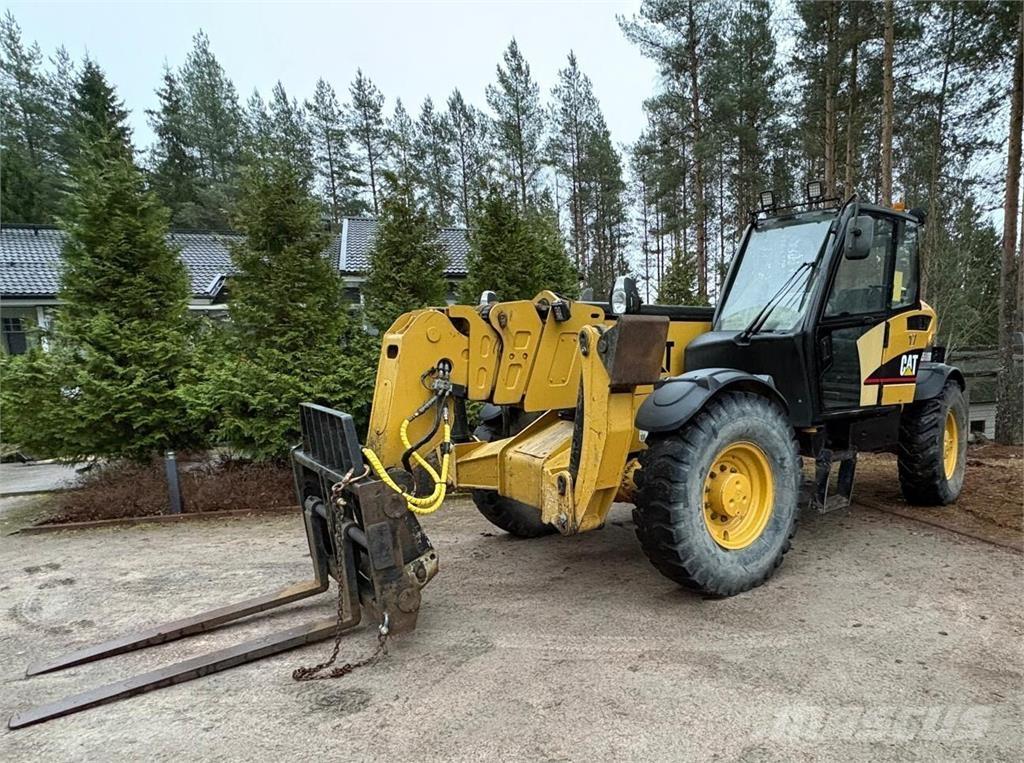 CAT TH 580 B 텔러 핸들러