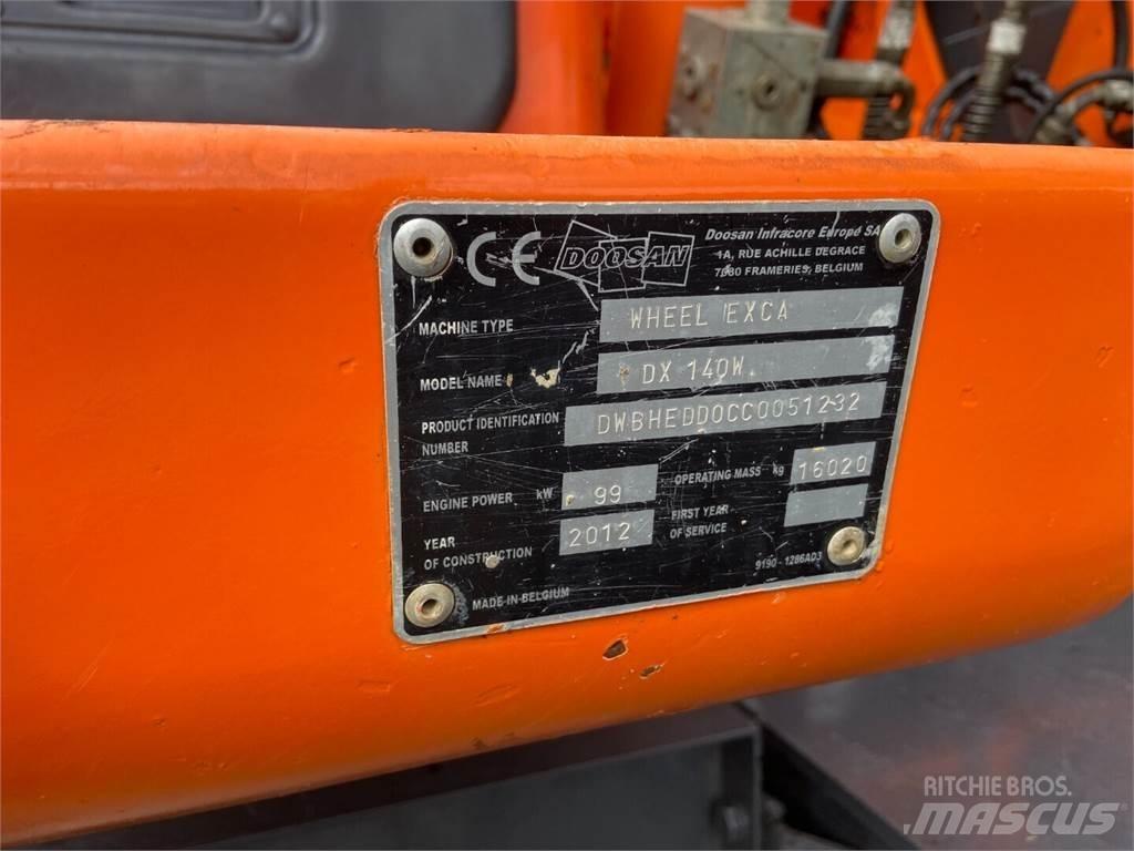 Doosan DX 140W  휠 굴삭기