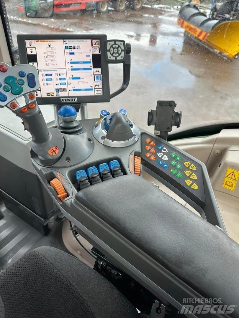 Fendt 828 VARIO 트랙터
