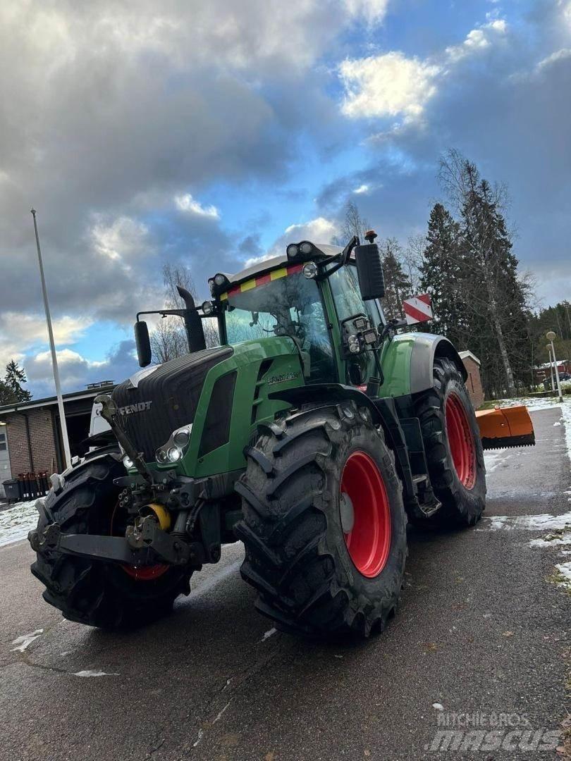 Fendt 828 VARIO 트랙터