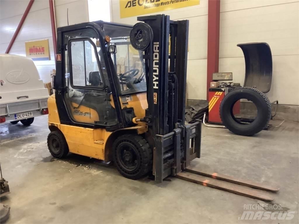 Hyundai HDE 25 E 디젤 지게차