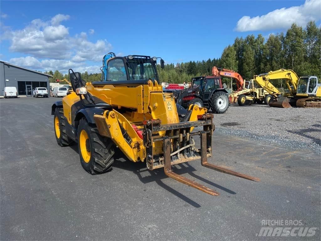 JCB 535-125 텔러 핸들러