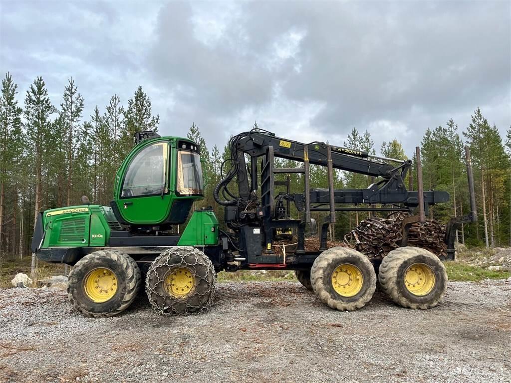 John Deere 1010E 원목 포워더