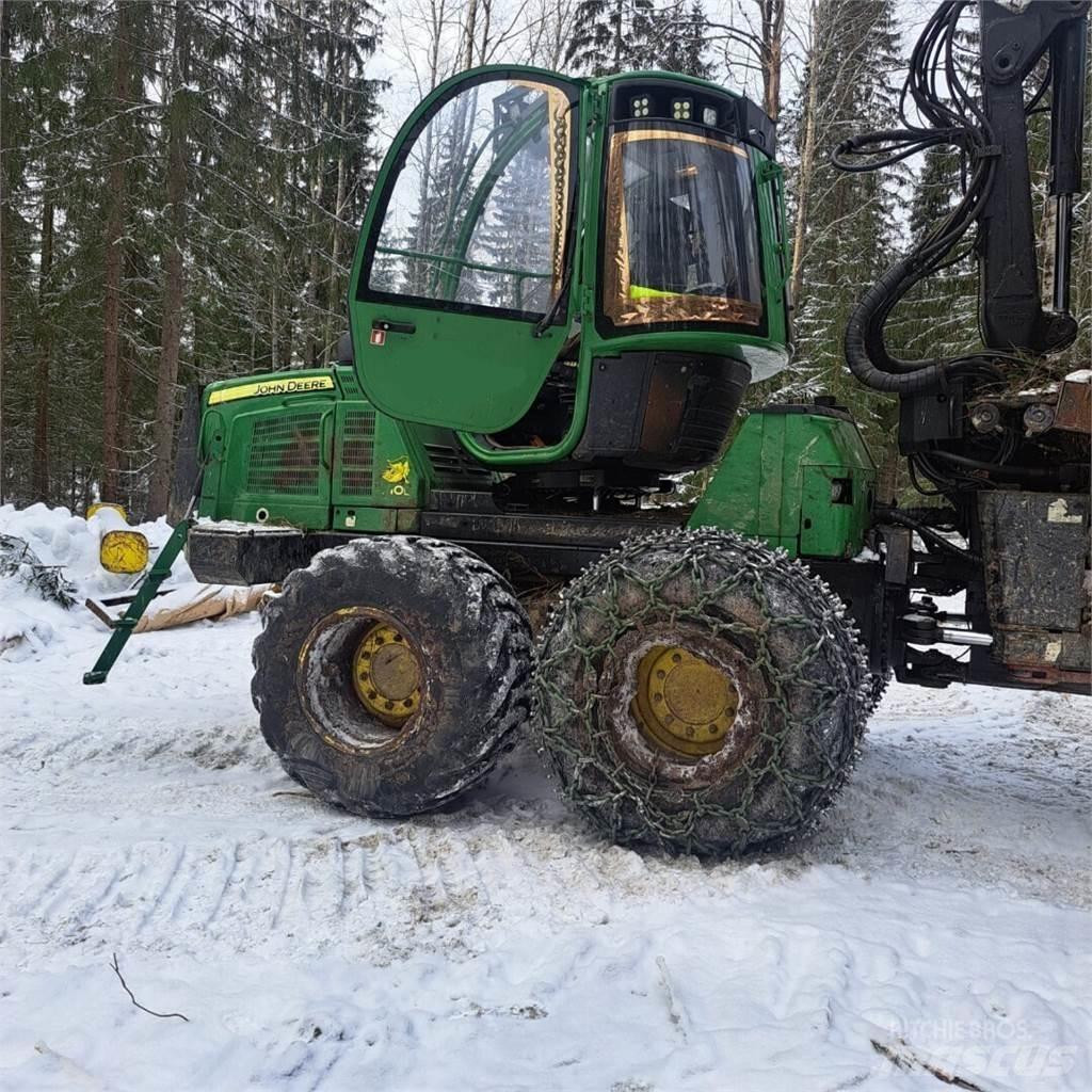 John Deere 1110E 원목 포워더