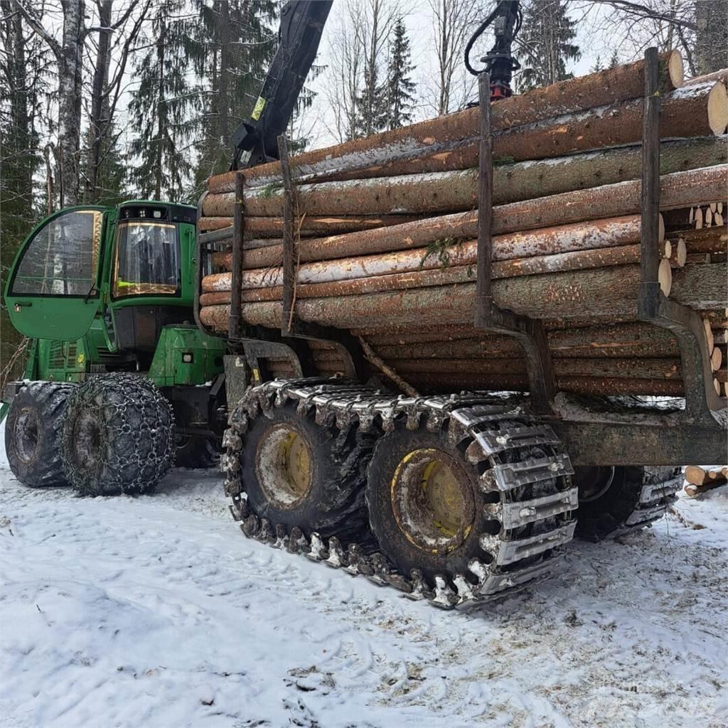 John Deere 1110E 원목 포워더