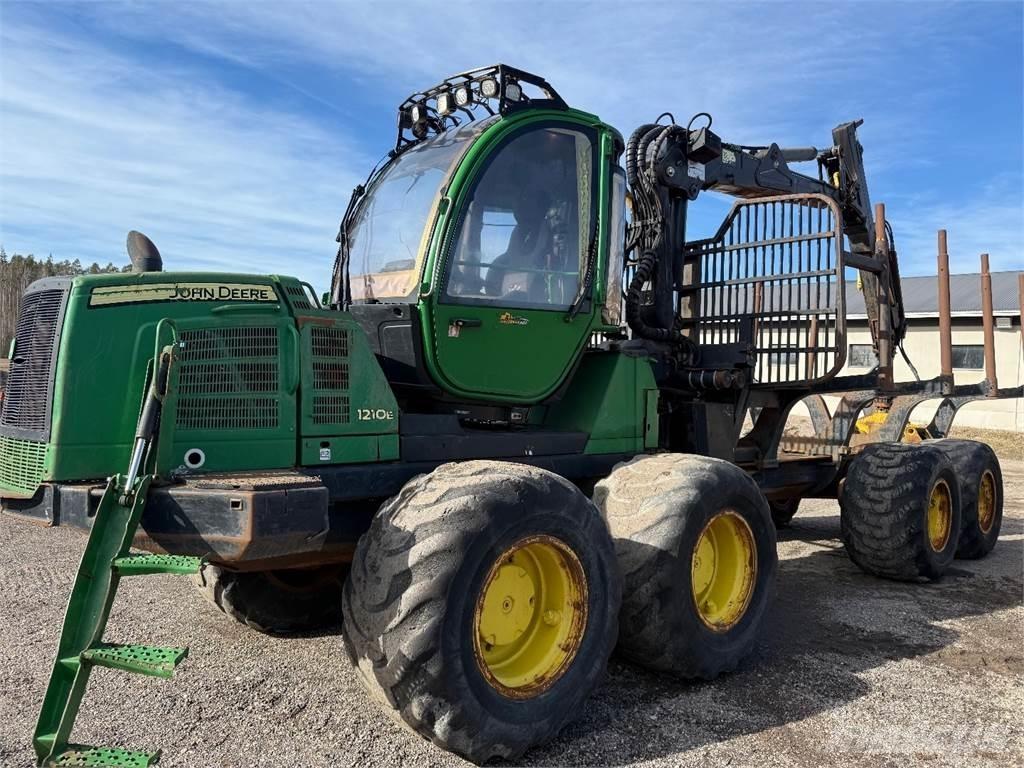 John Deere 1210E 원목 포워더