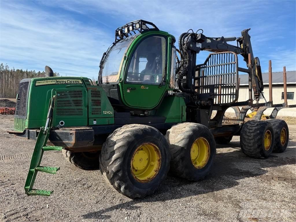 John Deere 1210E 원목 포워더