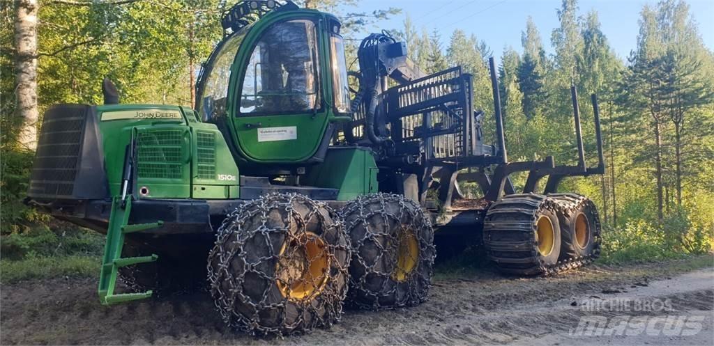 John Deere 1510 E 원목 포워더