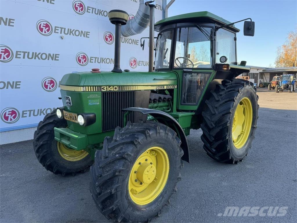 John Deere 3140 트랙터