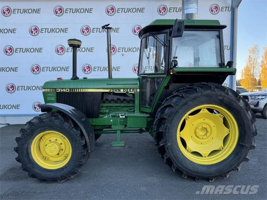 John Deere 3140 트랙터