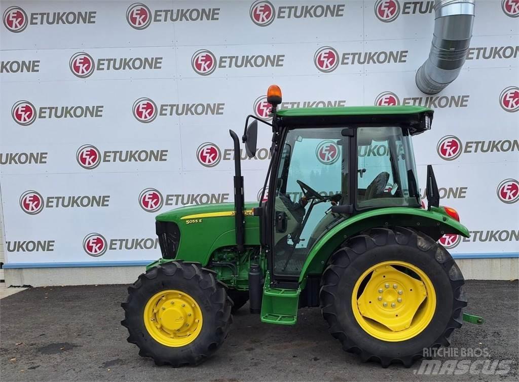 John Deere 5055e 트랙터