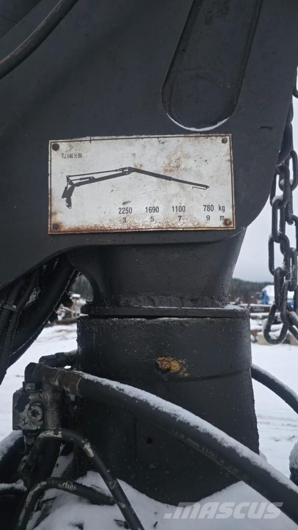 John Deere 770 D 원목 하베스터