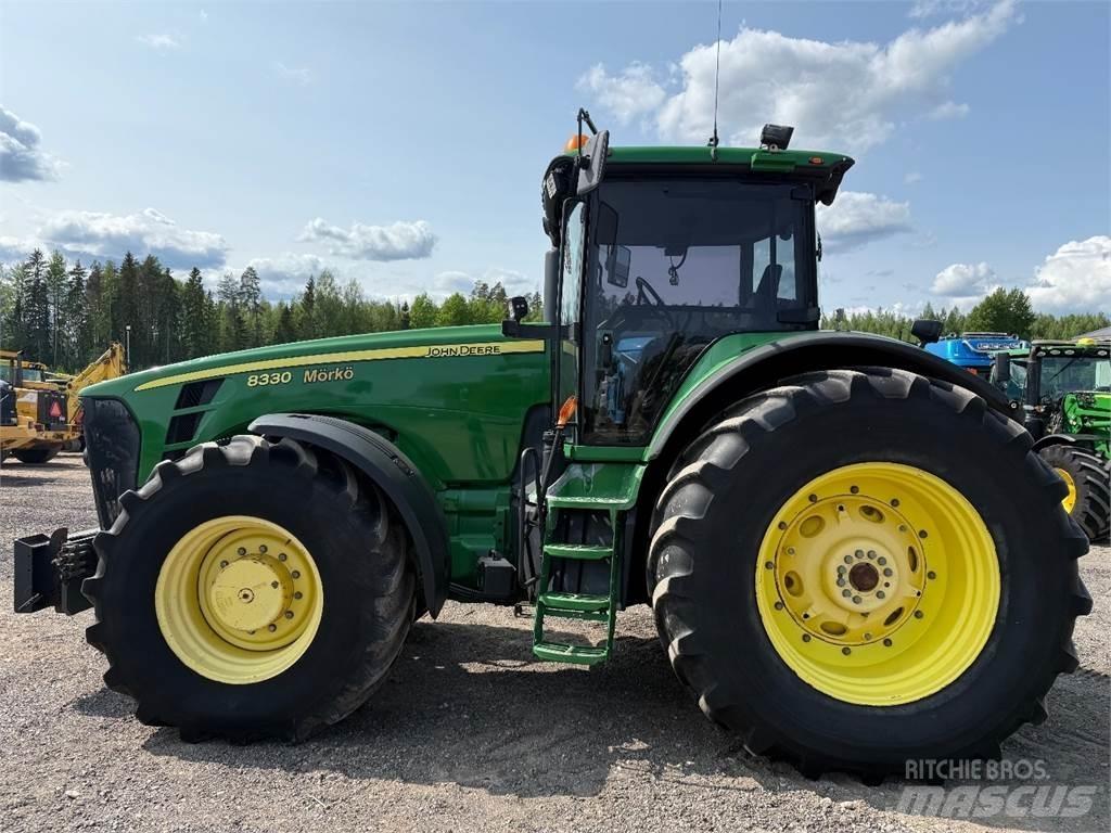 John Deere 8330 트랙터