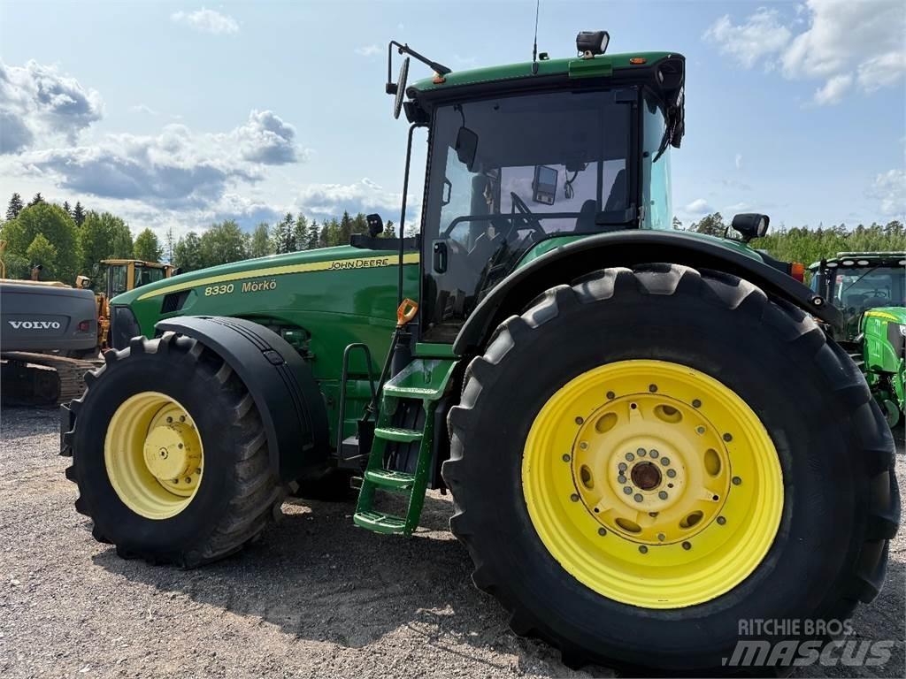 John Deere 8330 트랙터