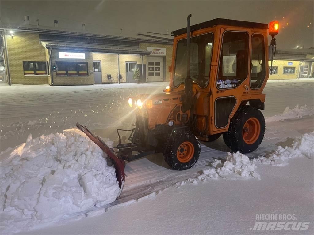 Kubota B 1700 4*4 토양관리 장비 - 기타
