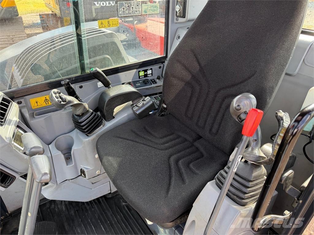 Kubota KX080-4 중형굴삭기 7톤-28톤