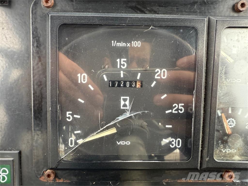 Lännen 540. 4x4 백호로더