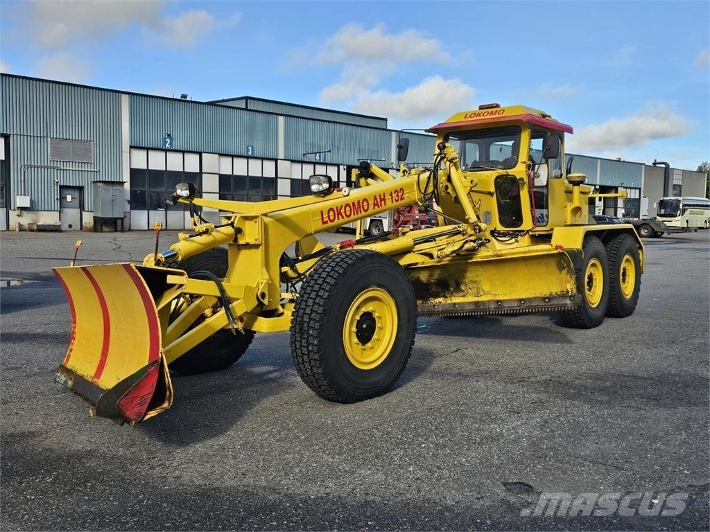 Lokomo AH 132 C 그레이더