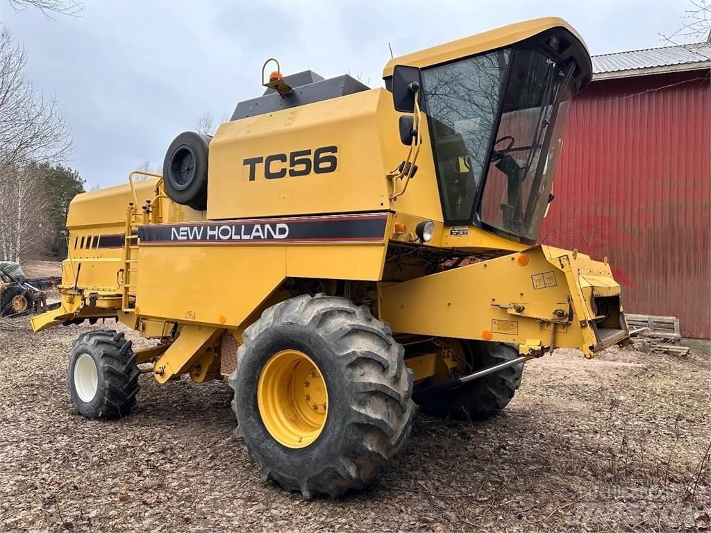 New Holland TC56 콤바인 수확기