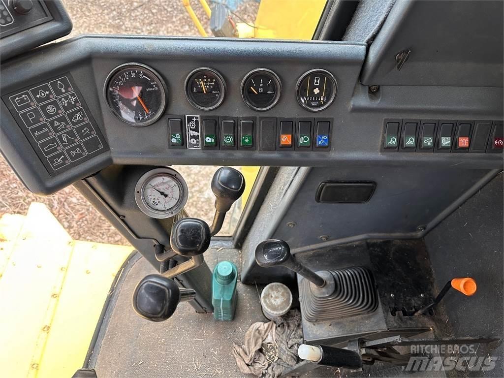 New Holland TC56 콤바인 수확기