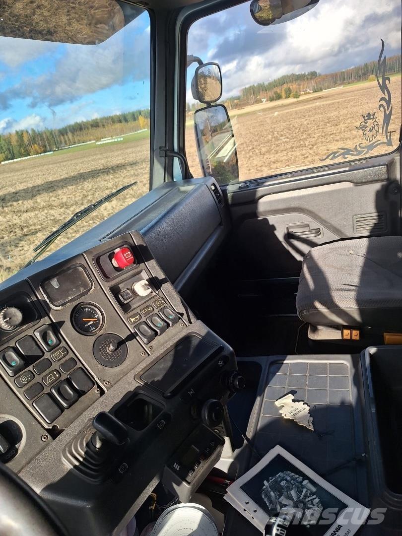 Scania 143H 산림 기계 운반 트럭