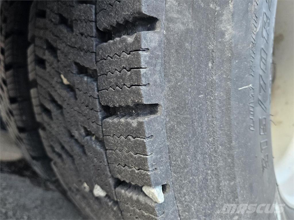 Scania 94L 4X2 탑차 트럭