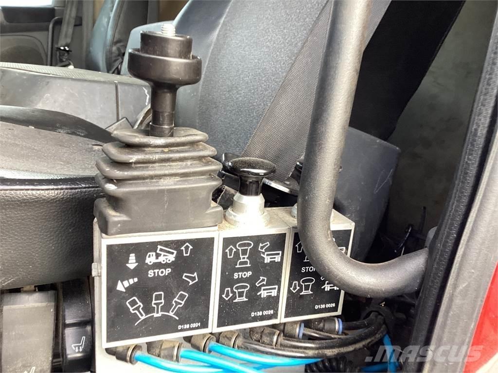 Scania P 320 훅 리프트 트럭