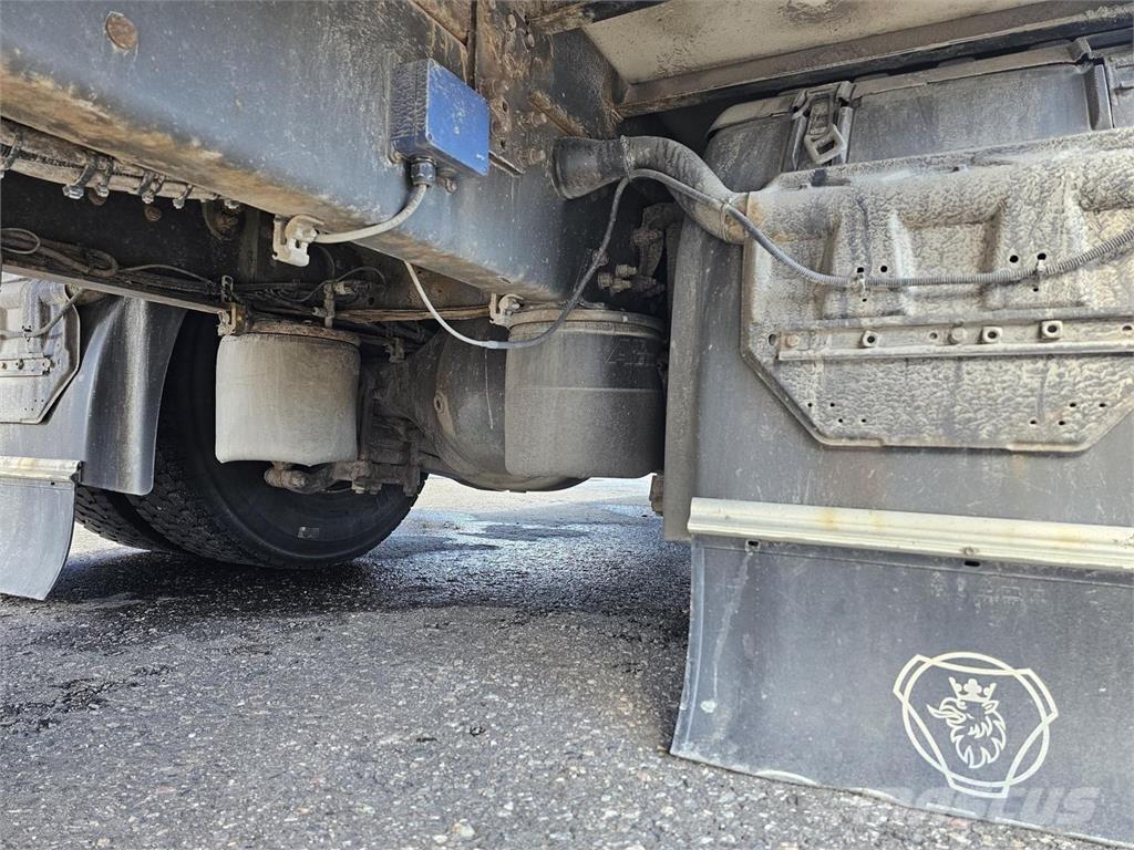 Scania P270 4X2 탑차 트럭