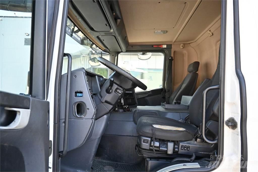Scania P320 4x2 탑차 트럭
