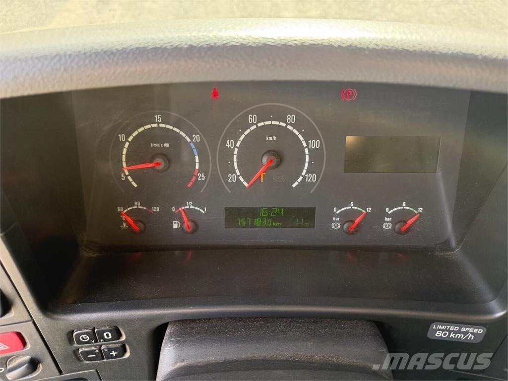 Scania P420 6x2 훅 리프트 트럭