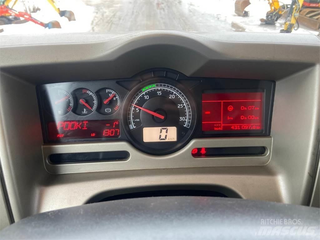 Sisu C 600 2+2 산림 기계 운반 트럭