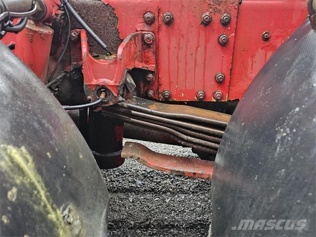 Sisu E12M 8X2 훅 리프트 트럭