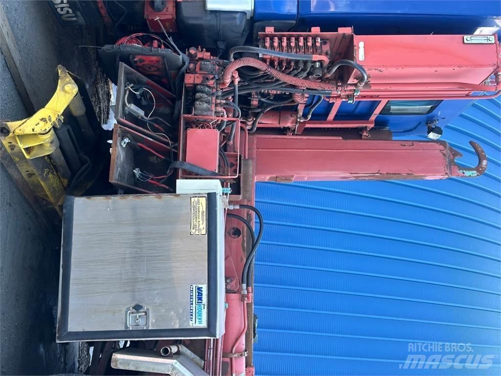 Sisu E14 훅 리프트 트럭