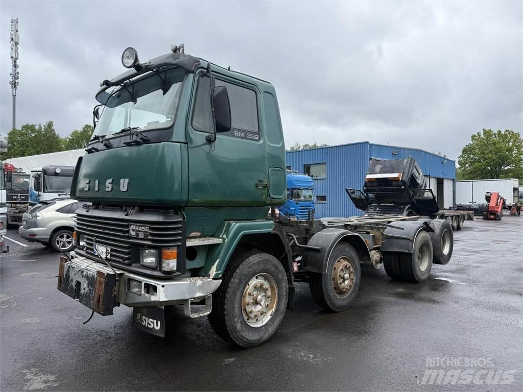 Sisu Sm332 8x2 새시 운전실 트럭