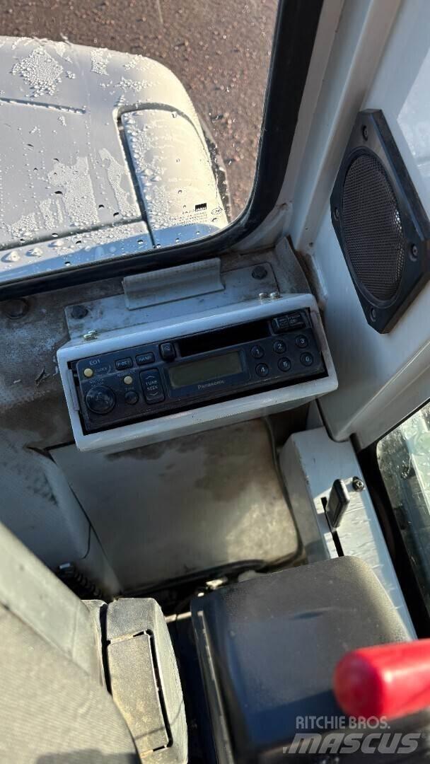 Takeuchi TB145 소형 굴삭기 7톤 미만