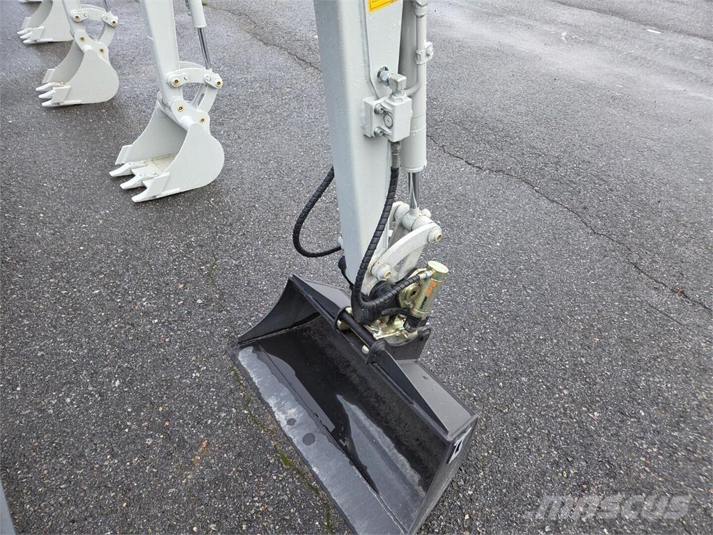 Takeuchi TB210R 소형 굴삭기 7톤 미만