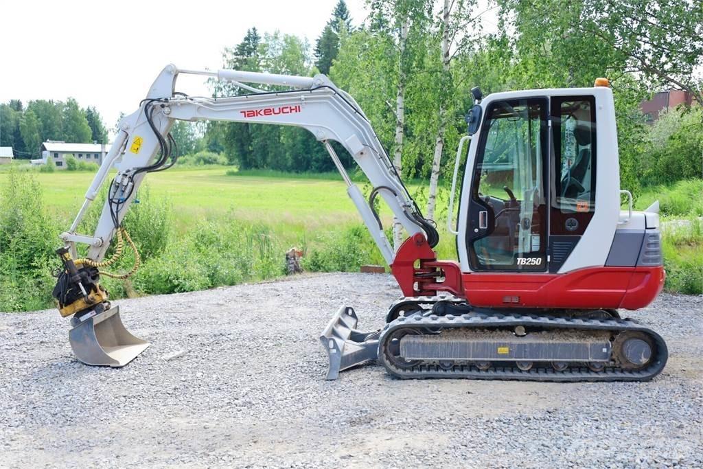 Takeuchi TB250 소형 굴삭기 7톤 미만