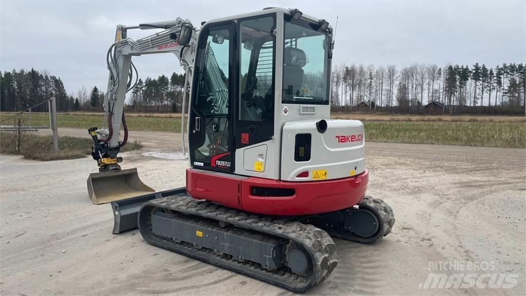 Takeuchi TB257FR 소형 굴삭기 7톤 미만