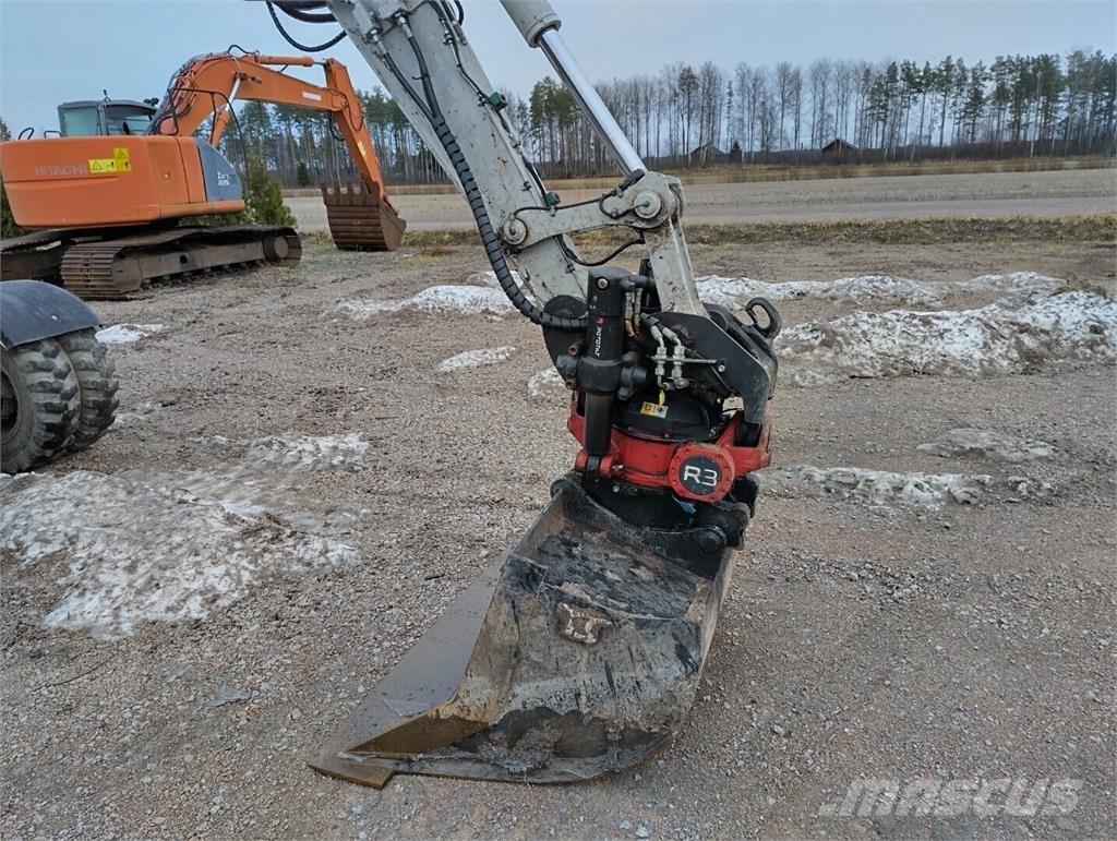 Takeuchi TB295W  휠 굴삭기