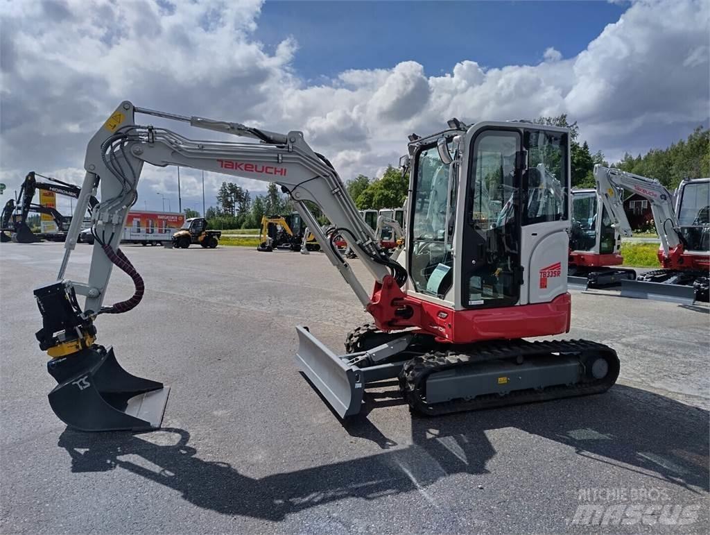 Takeuchi TB335R 소형 굴삭기 7톤 미만
