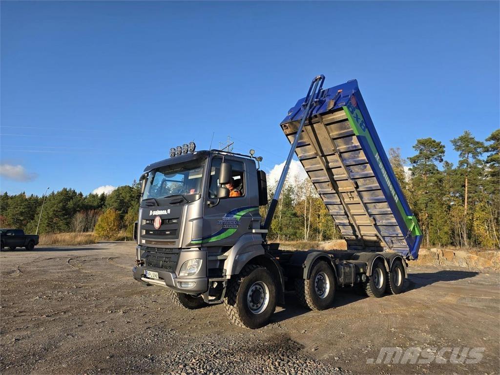 Tatra Phoenix 트랙터