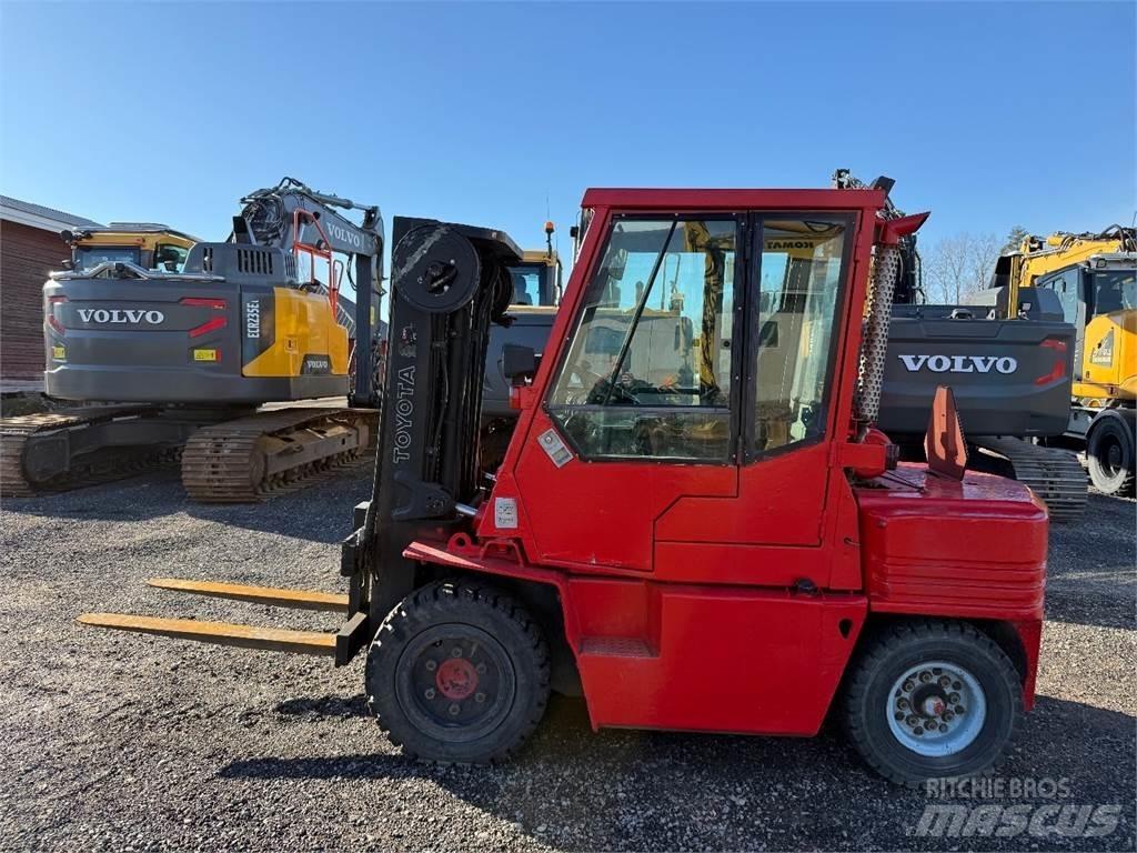 Toyota 02-5 FD35 디젤 지게차