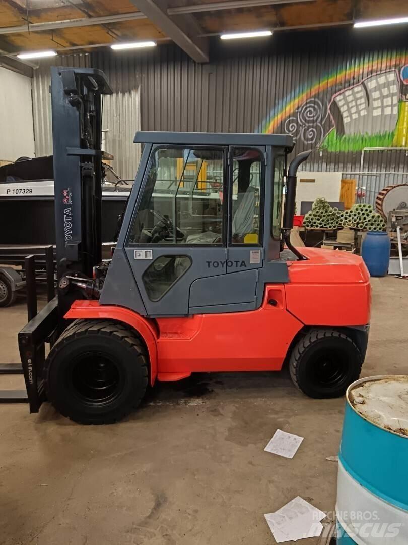 Toyota 02-7FD45 디젤 지게차