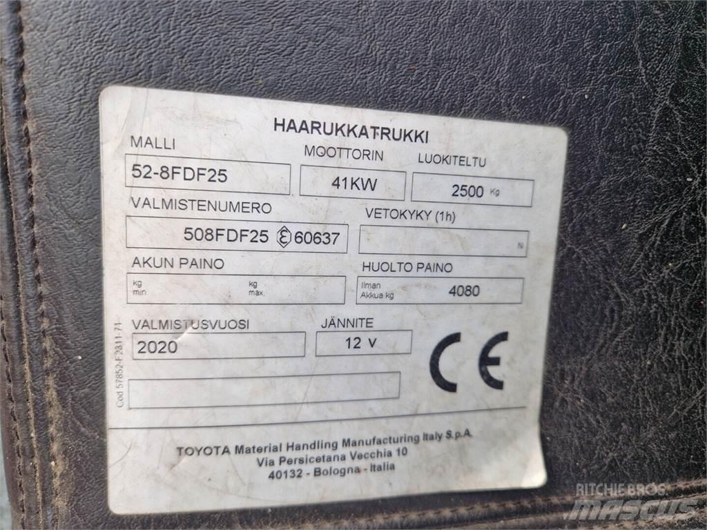 Toyota 52-8FDF25 디젤 지게차