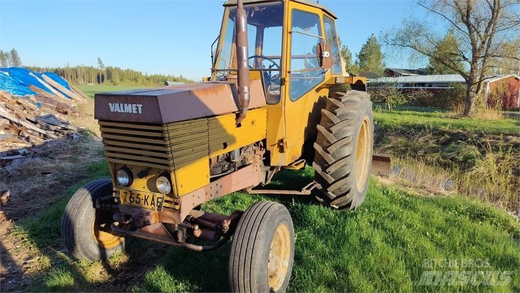 Valmet 702 트랙터
